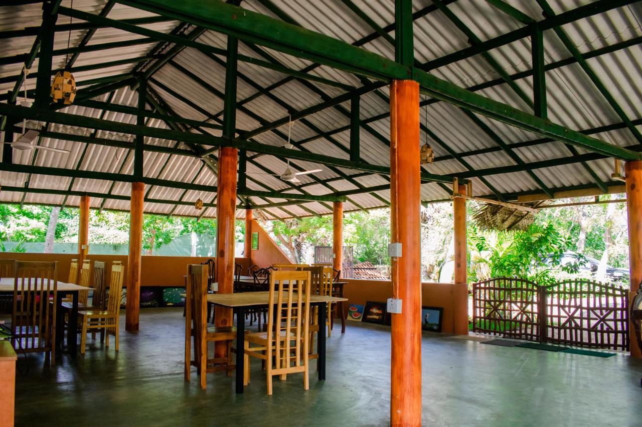 Sarada Beach Resort Yala Tissamaharama Kültér fotó